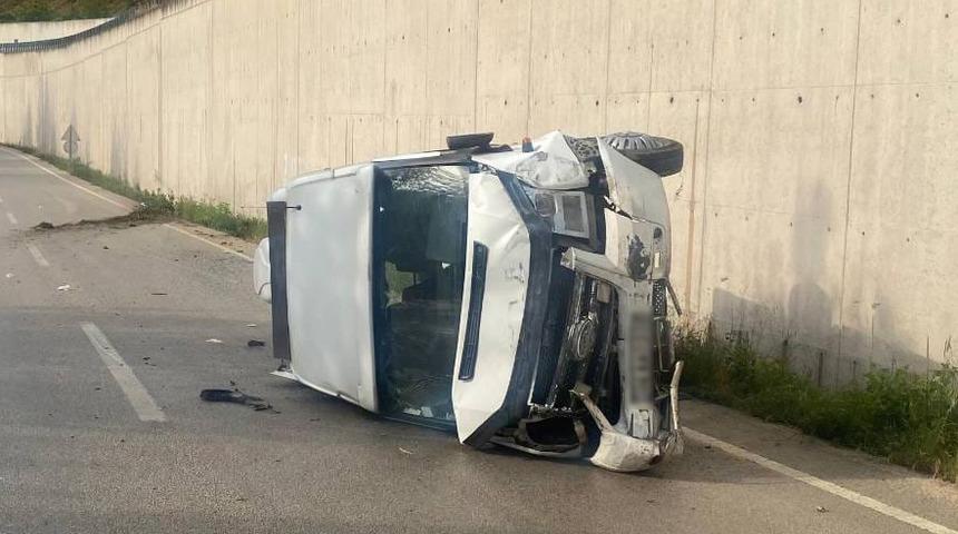 Tokat'ta taziyeye gidenleri taşıyan minibüs devrildi! 10 kişi yaralandı