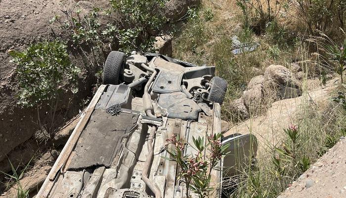 700x400 Silopi’de otomobil uçuruma yuvarlandı: 1'i ağır, 4 yaralı
