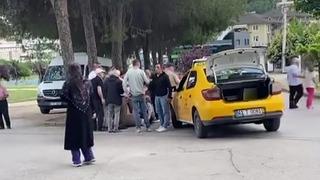 Taksinin çarptığı yaya yaralandı