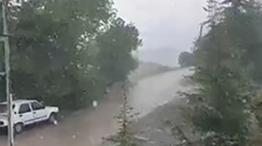 Ankara’da dolu yağışı etkili oldu