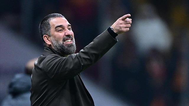 Arda Turan Fenerbahçe'nin yıldızlarına göz koydu! İsmail Yüksek'ten sonra şimdi de Ali Koç'un gözbebeğini istiyor