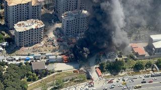 Gaziosmanpaşa'da işçi konteynerlerinde çıkan yangın söndürüldü