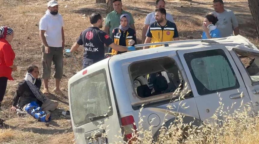 Araç devrildi, Halfeti gezisi kabusa dönüştü: 6 yaralı