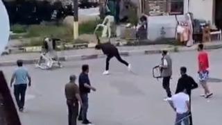 Trafikte korna kavgası meydan savaşına döndü! Tekme ve yumruklar havada uçuştu