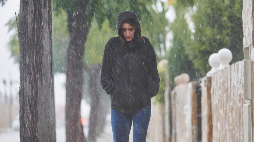 Meteoroloji'den 5 bölgede sağanak yağmur uyarısı! Bayramda hava nasıl olacak?