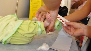 25 kişiden biri fenilketonüri taşıyıcısı! Her 6 bin 200 doğumda bir bebek bu hastalıkla dünyaya geliyor: Tedavi edilmeyen çocuklarda otizm, hiperaktivite, gelişim geriliğine neden olabilir...