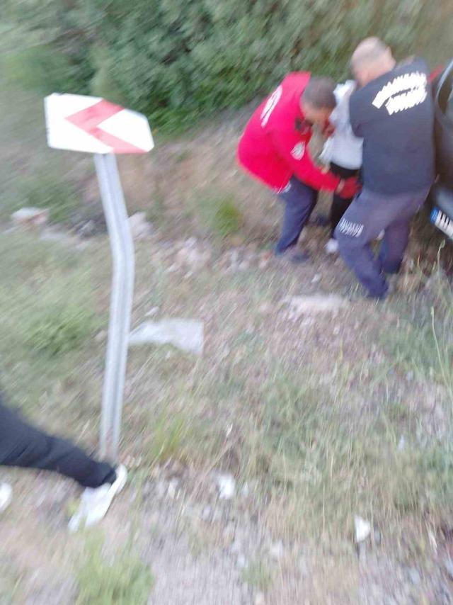 Balya’da otomobil şarampole uçtu; 1 yaralı