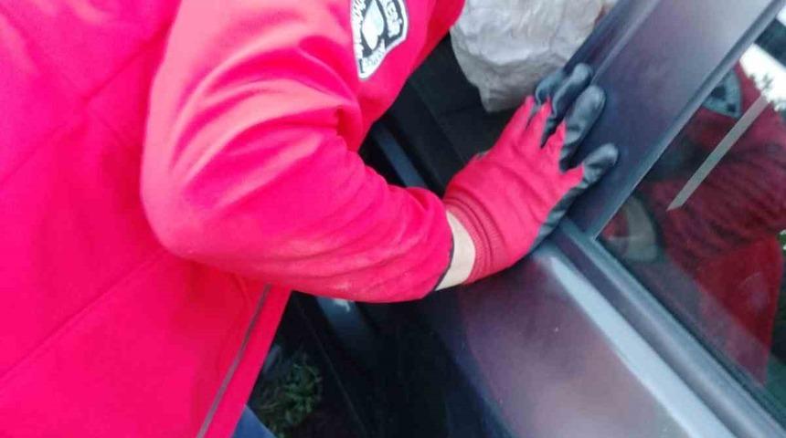 Balya’da otomobil şarampole uçtu; 1 yaralı