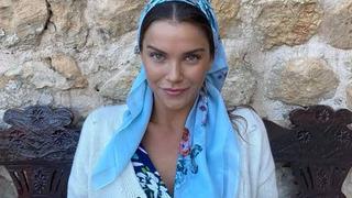 Uzak Şehir'in Pakize'si Yaren Güldiken yemeğe beyazlar içinde geldi! Yorum yağdı: Bu kız harcanıyor