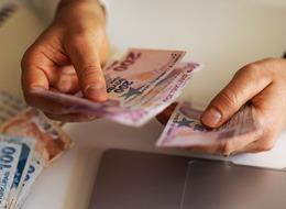 Yıllık izne çıkacak tüm çalışanları ilgilendiren karar! Ücretin peşin ödenmesi detayı... Kıdem tazminatı yolu da var