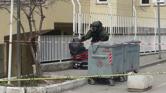 Polis merkezinin önüne bırakılan valizler, Filistinli ailenin çıktı