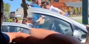 İzmir'de trafik kavgası! Ünlü oyuncu İlker Aksum çileden çıktı, küfürler savurdu
