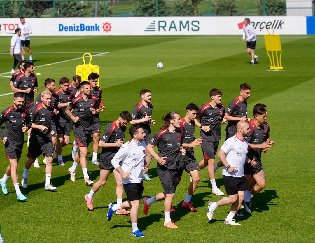 AA-20250602-38164392-38164388-A_MILLI_FUTBOL_TAKIMI_ANTRENMANI