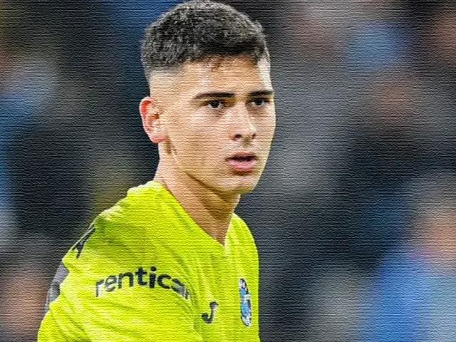 Süper Lig'in 16 yaşındaki kalecisi İstanbul devine!