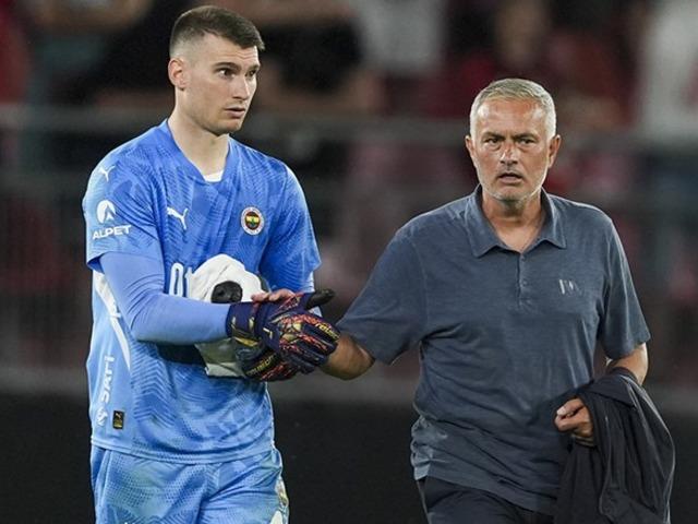 Fenerbahçe'den ayrılacağı konuşuluyordu! Livakovic'ten Mourinho sözleri: Söylenenler doğruymuş...