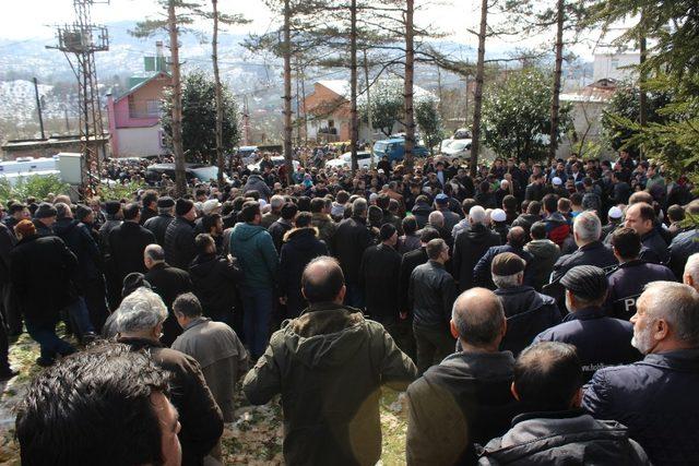 Erzurum’daki kazada ölen aile fertleri Giresun’da son yolculuklarına uğurlandı