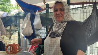 İki çocuk annesinin tatlı direnişi: Halka tatlısı geçim kaynağı oldu  