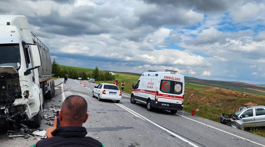 Nevşehir'de feci kaza! Süt tankeri ile otomobil çarpıştı