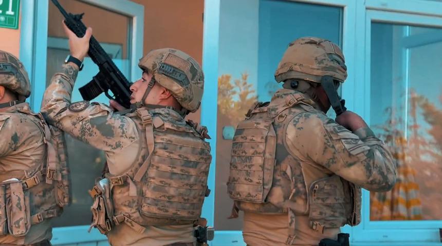 Tekirdağ'da 'tefeci' operasyonunda 4 gözaltı! Silahlar, senetler, tapular ele geçirildi