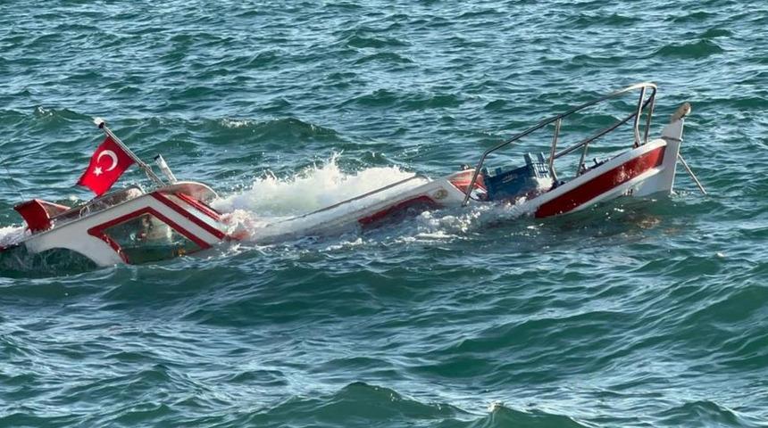 Yer: Ayvalık! Balıkçı teknesi su alarak battı