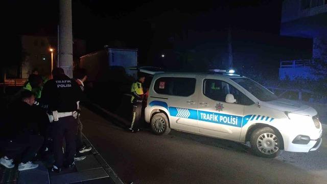 Polisi karşısında görünce kaçmaya çalıştı ama... 95 bin TL ceza