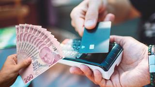 Restoranlarda bahşişte yeni düzenleme! Bir meslek grubunu sevindiren gelişme 'Çoğunu yurt dışına kaptırıyoruz'