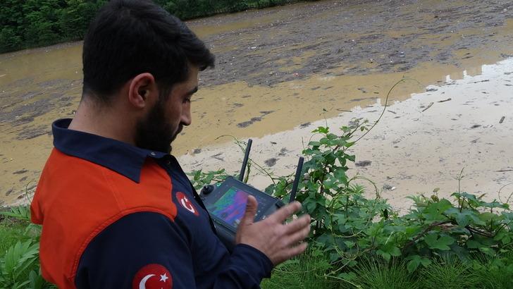 Trabzon'daki sel sonrası tablo gün ağarınca ortaya çıktı! Kayıp bir kişi aranıyor G3