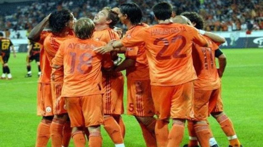 D&uuml;nya onları konuşuyor