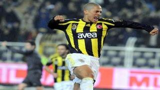 FIFA, Alex'i unutmadı!