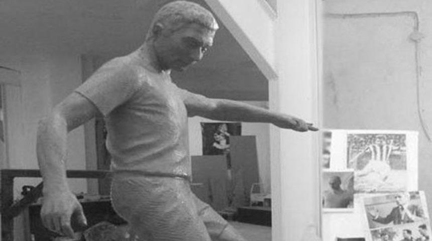 Lefter'in heykeli dikildi