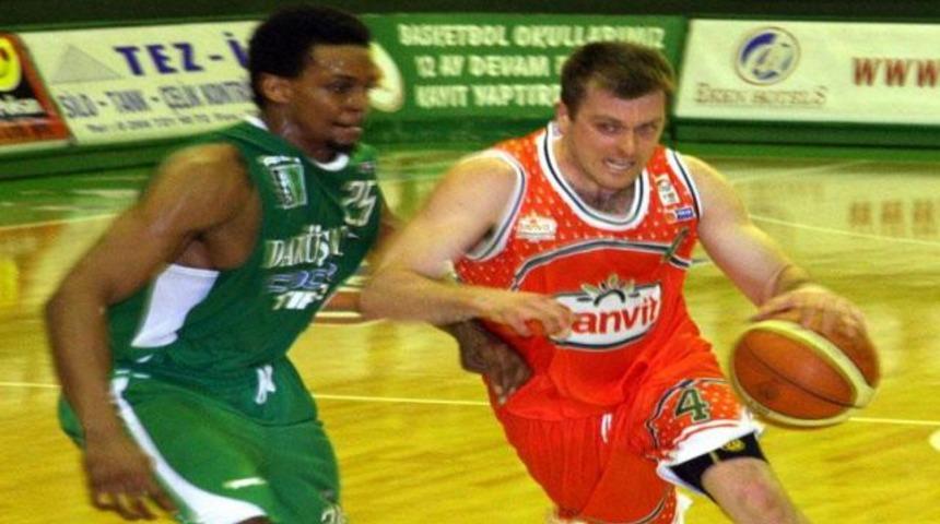 Da&ccedil;ka Banvit'i pişirdi: 95-93