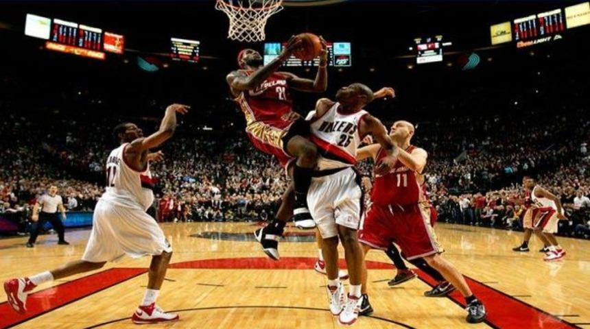 MVP &ouml;d&uuml;l&uuml; Lebron James'in