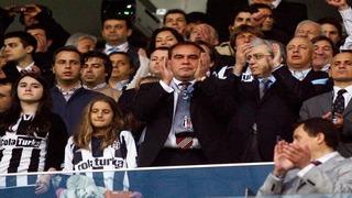 Demirören'den Ezik göndermesi!