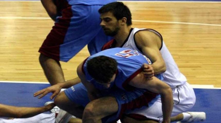 Trabzonspor fırsat tepti 59-63