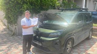 Sıfır araç aldı, aldığına alacağına pişman oldu! Defalarca servise gitti en sonunda arabası yandı