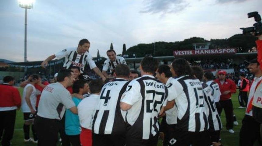 Şampiyon Manisaspor!