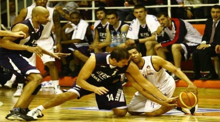 Efes lider bitirdi! 77-84