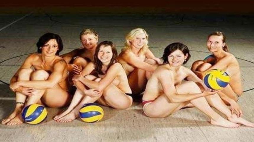 Voleybolcular soyundu! (GALERİ)