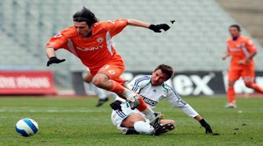 İbrahim Akın'dan F.Bah&ccedil;e'ye mesaj!