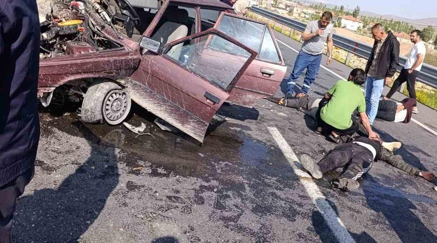 Kayseri’de trafik kazası, 3 kişi yaralandı