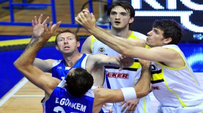 Fenerbah&ccedil;e, Antalya'yı rahat ge&ccedil;ti