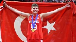 Ebrar Karakurt Eczacıbaşı'nda