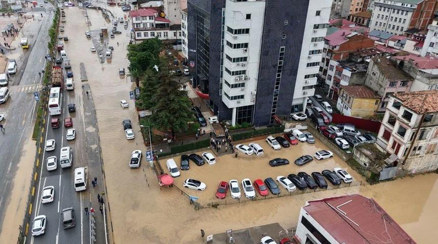 Trabzon'da dünkü selde kaybolan Hüseyin Aydın'ın eşofmanları bulundu