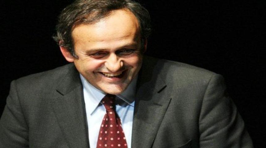 Platini'den İstanbul'a &ouml;vg&uuml;