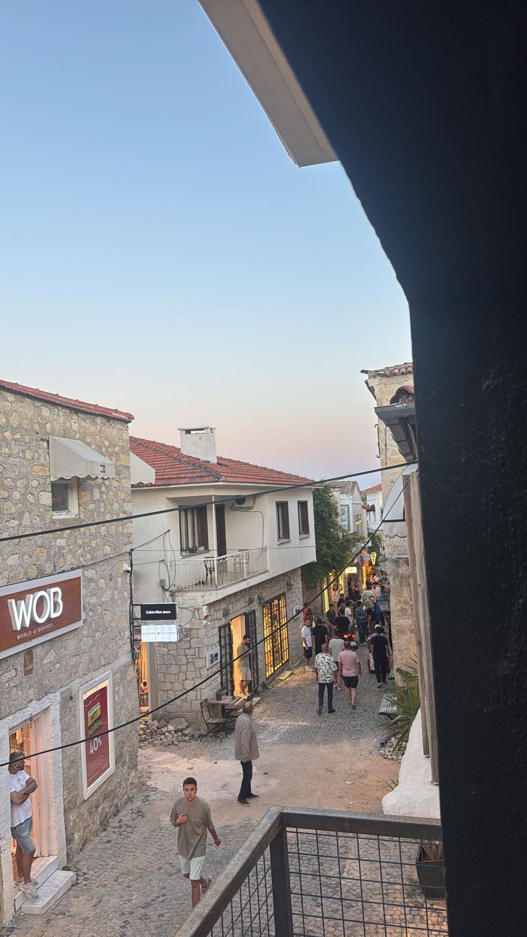 CESME’DE-SILAHLI-SALDIRIYA-UGRAYAN-IS-IN_751097_221681