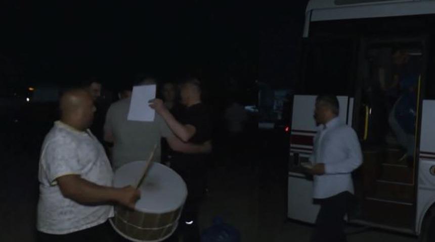 Yargı paketi Resmi Gazete'de yayınlandı, tahliyeler başladı! Görüntüler Sincan Cezaevi'nden: Davul zurnayla karşılaştılar