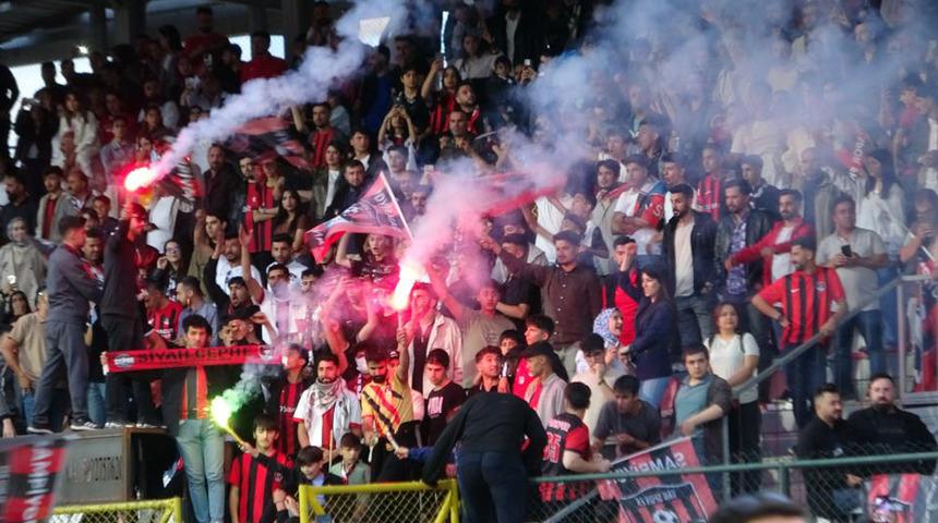 Vanspor FK'nın şampiyonluğu coşkuyla kutlandı