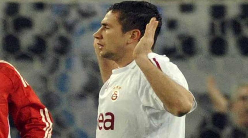 Emre Aşık 1 yıl daha G.Saray'da