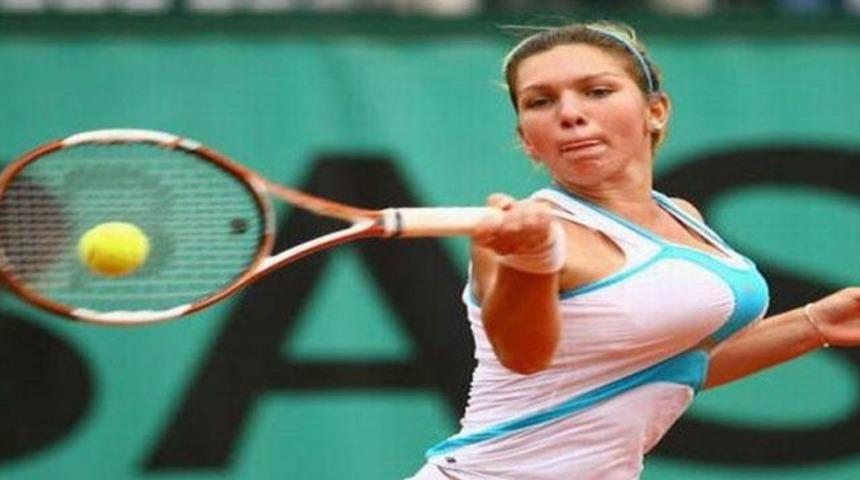 Kariyeri i&ccedil;in g&ouml;ğ&uuml;slerini k&uuml;&ccedil;&uuml;ltt&uuml; (GALERİ)