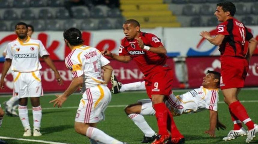 G.Birliği &ouml;ld&uuml; &ouml;ld&uuml; dirildi: 0-4